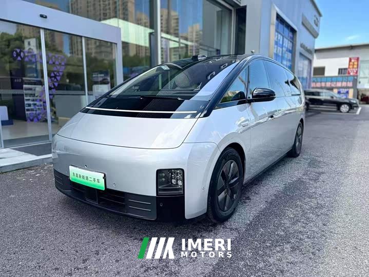 Li Auto MEGA Home Family Edition - ავტომობილი ჩინეთიდან