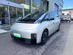 Li Auto MEGA Home Family Edition - ფოტო 1