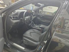 Toyota Crown Venza 2021 2.5L HEV AWD Premium - ფოტო 2