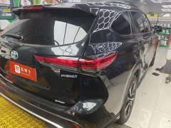 Toyota Crown Venza 2021 2.5L HEV AWD Premium - ფოტო 6