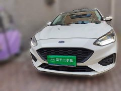 Ford Focus 2021 Hatchback EcoBoost 180 Automatic Trend - ფოტო 2