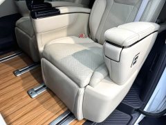 Toyota Alphard Hybrid 2.5L Premium Edition - ფოტო 10