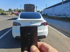 Tesla Model Y 2023 Long Range All-Wheel Drive - ფოტო 13