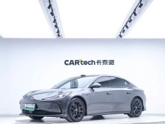 IM Motors Zhiji L6 Max Standard Edition - ფოტო 1