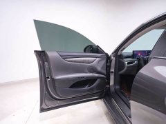 IM Motors Zhiji L6 Max Standard Edition - ფოტო 14
