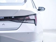 Hyundai Elantra 1.5L CVT Luxury - ფოტო 15