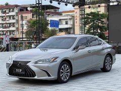 Lexus ES 200 Excellence Edition - ფოტო 1