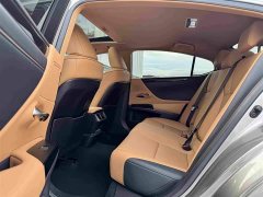 Lexus ES 200 Excellence Edition - ფოტო 14