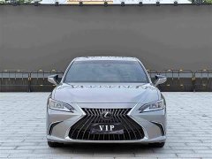 Lexus ES 200 Excellence Edition - ფოტო 2