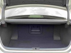 Lexus ES 200 Excellence Edition - ფოტო 20