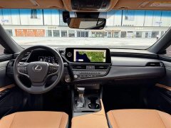 Lexus ES 200 Excellence Edition - ფოტო 5