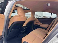 Lexus ES 200 Excellence Edition - ფოტო 6