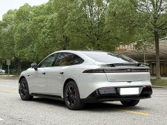 Mercedes-Benz eπ 007 EV 650 Ultra with LiDAR - ფოტო 6