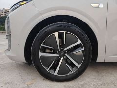 Li Auto L6 Pro - ფოტო 11