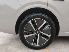 Li Auto L6 Pro - ფოტო 16