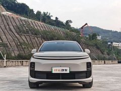Li Auto L6 Pro - ფოტო 2