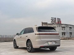 Li Auto L6 Pro - ფოტო 8