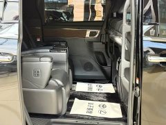 Toyota Vellfire Crown Hybrid 2.5L Premium Edition - ფოტო 13