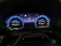 Toyota Vellfire Crown Hybrid 2.5L Premium Edition - ფოტო 9