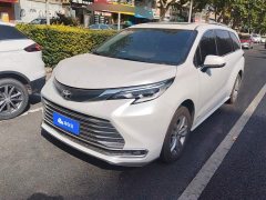 Toyota Sienna 2.5L Hybrid Comfort Edition - ფოტო 1