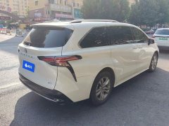 Toyota Sienna 2.5L Hybrid Comfort Edition - ფოტო 3