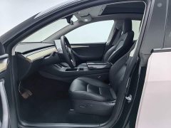 Tesla Model Y Rear-Wheel Drive - ფოტო 10