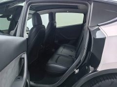 Tesla Model Y Rear-Wheel Drive - ფოტო 15