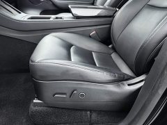 Tesla Model Y Rear-Wheel Drive - ფოტო 20