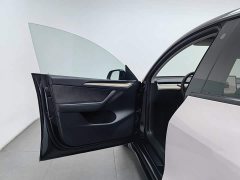 Tesla Model Y Rear-Wheel Drive - ფოტო 8