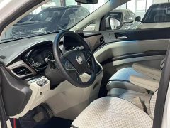 Buick GL8 Land Executive Cabin 652T Luxury - ფოტო 11