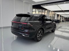 Lincoln Explorer 2.0T AWD Elite - ფოტო 13