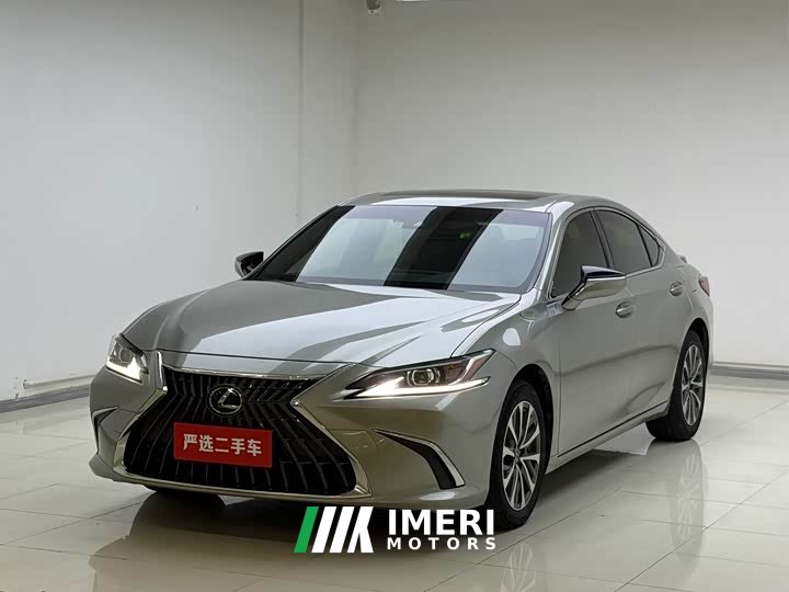 Lexus ES 300h Excellence Edition