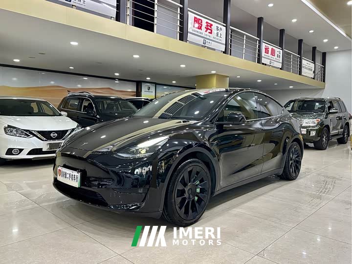 Tesla Model Y Facelift Rear-Wheel Drive