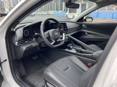 Hyundai Elantra 2023 1.5L CVT GLX Elite - ფოტო 4