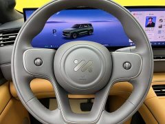 IM Motors Zhiji LS8 52 Max Luxury Six-Seater - ფოტო 13