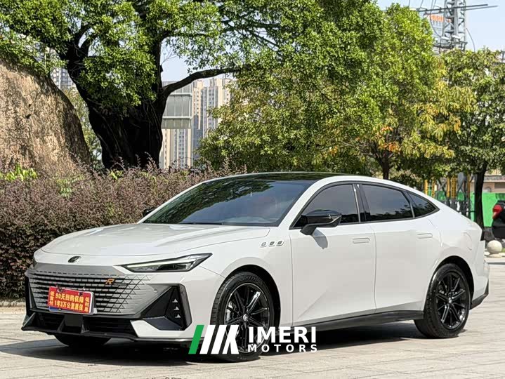 Changan UNI-V 1.5T Deluxe - ავტომობილი ჩინეთიდან