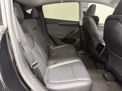 Tesla Model Y Rear-Wheel Drive - ფოტო 7