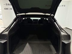 Tesla Model Y Rear-Wheel Drive - ფოტო 9