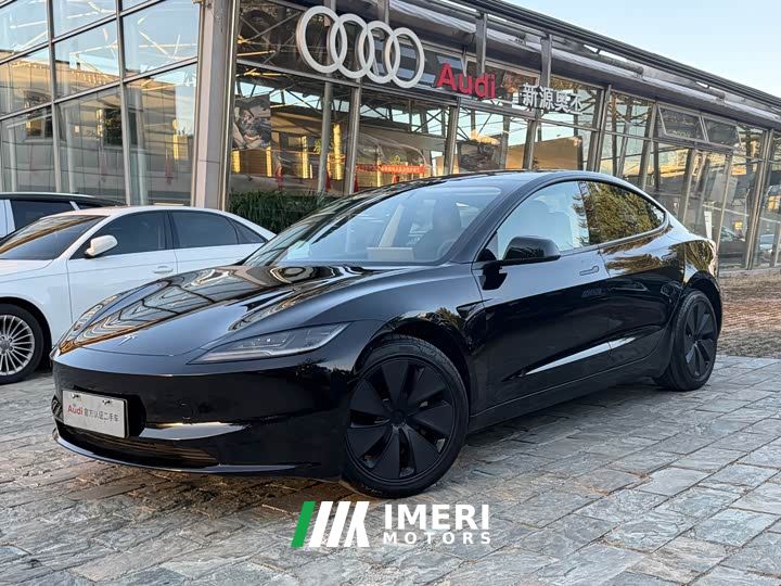 Tesla Model 3 Rear-Wheel Drive