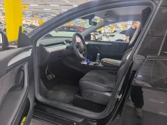 Tesla Model Y Long Range All-Wheel Drive - ფოტო 3