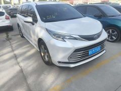 Toyota Sienna 2.5L Hybrid Comfort Edition - ფოტო 3