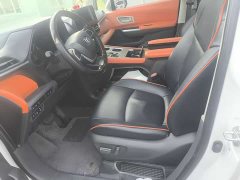 Toyota Sienna 2.5L Hybrid Comfort Edition - ფოტო 4