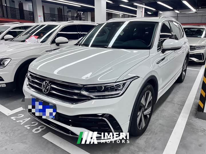Volkswagen Tiguan L 330TSI Automatic FWD R-Line Comfort Edition