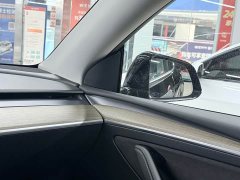 Tesla Model Y Long Range All-Wheel Drive - ფოტო 9