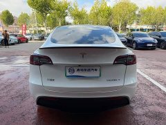 Tesla Model Y Rear-Wheel Drive - ფოტო 5