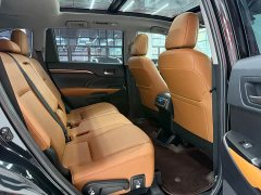 Toyota Highlander 2.0T AWD Knight Edition 7-Seater - ფოტო 10
