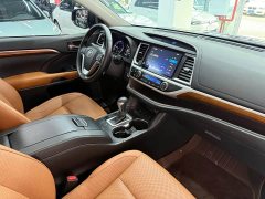 Toyota Highlander 2.0T AWD Knight Edition 7-Seater - ფოტო 13