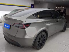 Tesla Model Y Standard Range RWD - ფოტო 3