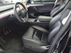Tesla Model Y Rear-Wheel Drive - ფოტო 5