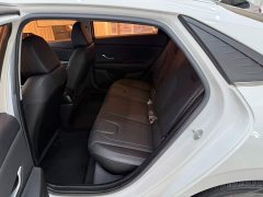 Hyundai Elantra 1.5L CVT GLX Elite - ფოტო 18